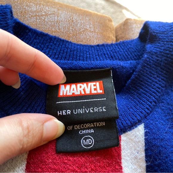 Her Universe Marvel Doctor Strange Captain Carter Union Jack Sweater - Picture 7 of 7